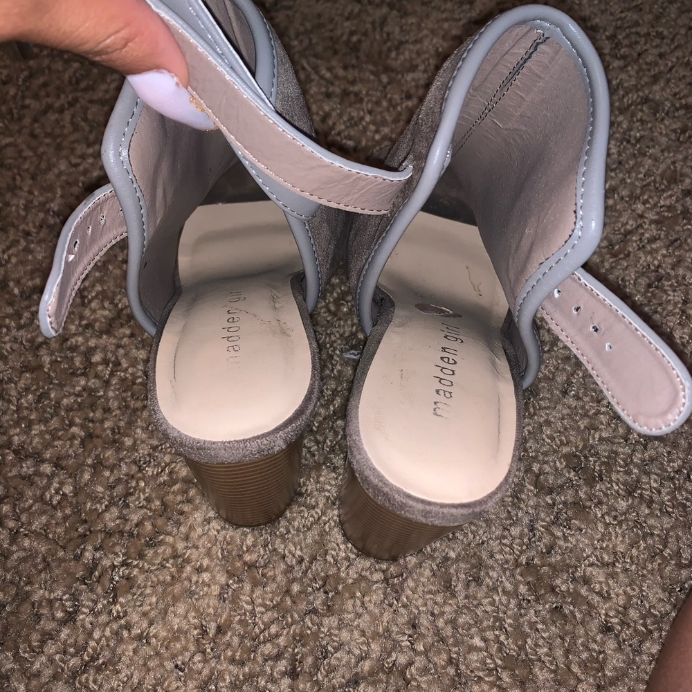 Heels - Picture 2 of 3